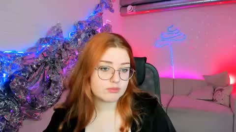 Snapshot of stacyjensen chatting on 12/19/25, 09:27 Stasey online show from 12/19/25, 09:27