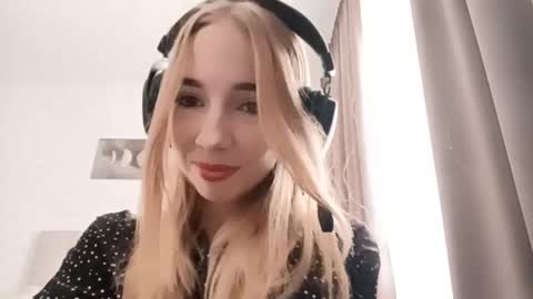 Snapshot of stacyscholle chatting on 02/10/26, 06:06 Mila online show from 02/10/26, 06:06