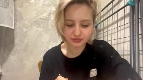 Emma online show from 02/25/26, 07:23