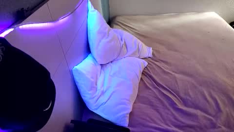 Straightupdownbad online show from 11/23/25, 06:30