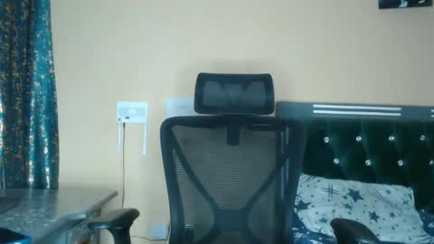 Snapshot of staminalord chatting on 05/23/26, 04:18 calvin online show from 05/23/26, 04:18