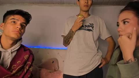 Stand and Rose online show from 02/15/26, 05:04