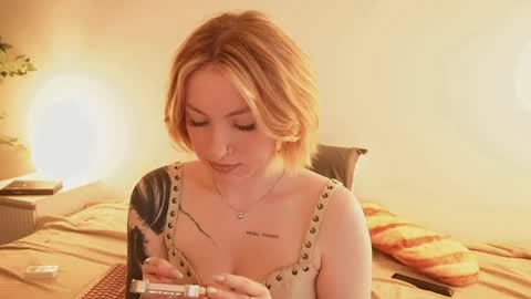 Kristina online show from 05/04/26, 01:18