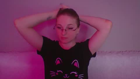 star_girlish online show from 10/24/25, 05:42