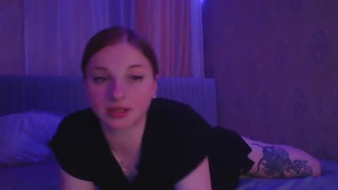 star_girlish online show from 11/12/25, 09:47