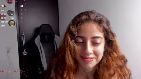 Snapshot of star_shooting chatting on 10/31/25, 12:44 star_shooting online show from 10/31/25, 12:44