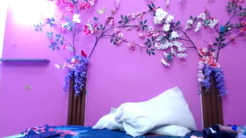 alejandra online show from 04/18/26, 07:58