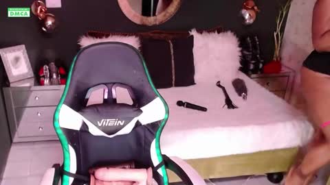 Welcome Im VICTORIA  Your love is my passion activate my love and moaning with your tips and enjoy with me online show from 09/14/25, 01:38