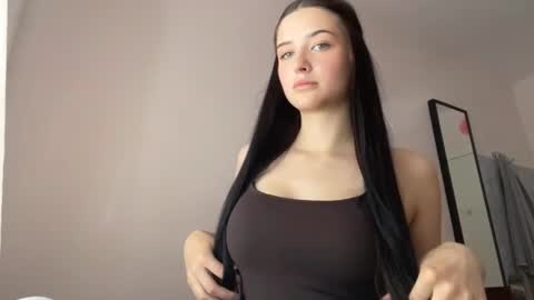 Lola online show from 06/13/26, 10:24
