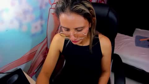 Snapshot of starlettays chatting on 09/17/25, 03:41 StarletTays online show from 09/17/25, 03:41