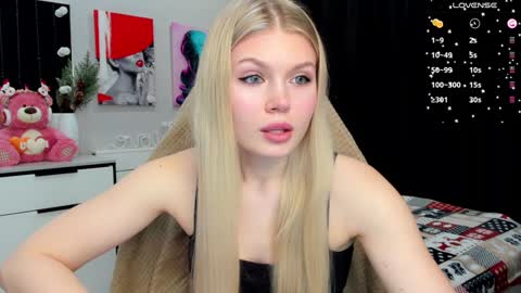 Snapshot of starlight_2004 chatting on 01/13/25, 03:26 Caroline online show from 01/13/25, 03:26