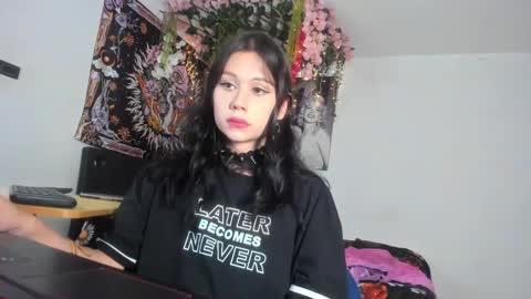 starmoonly online show from 02/16/25, 03:04