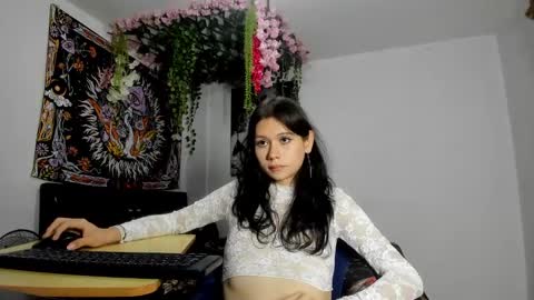 starmoonly online show from 02/22/25, 07:34