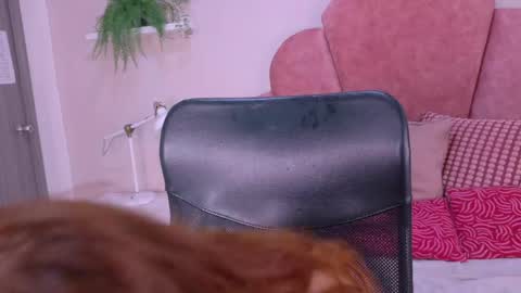 M O O N  online show from 04/06/26, 04:46