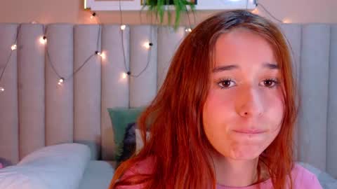 M O O N  online show from 05/27/26, 02:52