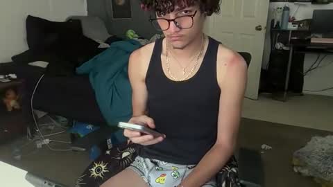 starryvari online show from 04/10/26, 05:28