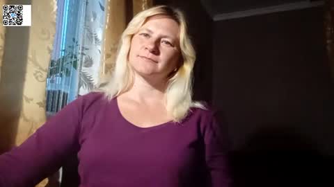 Snapshot of starvibe1010 chatting on 07/11/26, 05:59 Helen online show from 07/11/26, 05:59