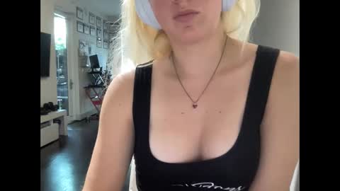 Stassiethatsororitygirl online show from 02/18/26, 03:19