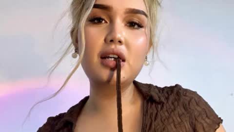 Snapshot of stassy_baby101 chatting on 02/22/25, 11:24 Stassy online show from 02/22/25, 11:24