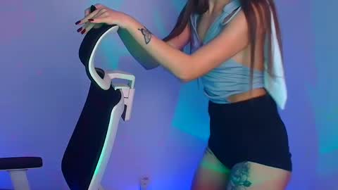 Snapshot of stasy_milk chatting on 12/19/24, 06:56 Stasy online show from 12/19/24, 06:56