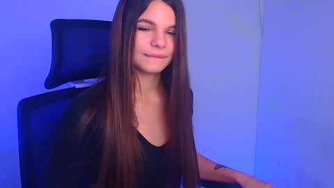 Snapshot of stasy_milk chatting on 12/20/24, 09:43 Stasy online show from 12/20/24, 09:43