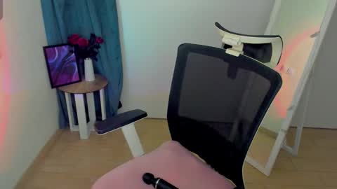 Stasy online show from 02/06/26, 08:18