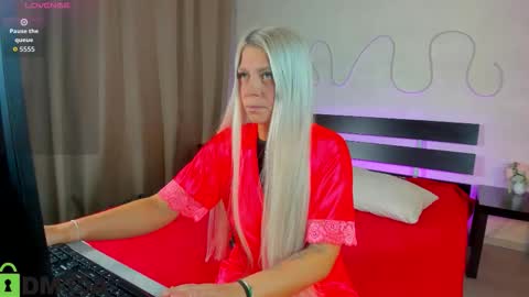 Stasy online show from 11/17/25, 01:33