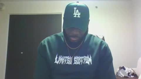 stayinalive1992 online show from 04/11/26, 03:33