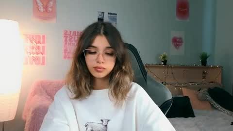 Sara online show from 05/26/26, 01:40