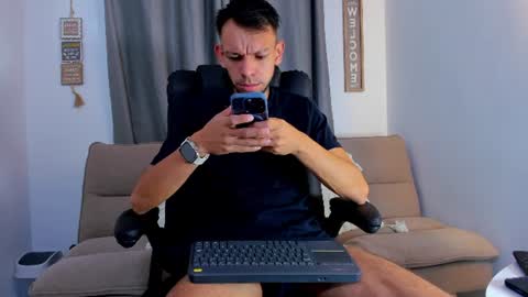 Snapshot of stebansilv_ chatting on 07/12/26, 10:50 Steban online show from 07/12/26, 10:50