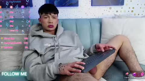 Snapshot of steev_novoa chatting on 12/03/24, 07:21 Steev online show from 12/03/24, 07:21