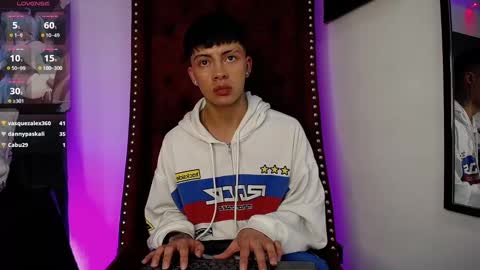 Snapshot of steev_novoa chatting on 12/07/24, 08:11 Steev online show from 12/07/24, 08:11