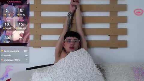 Snapshot of steev_novoa chatting on 01/26/25, 09:29 Steev online show from 01/26/25, 09:29