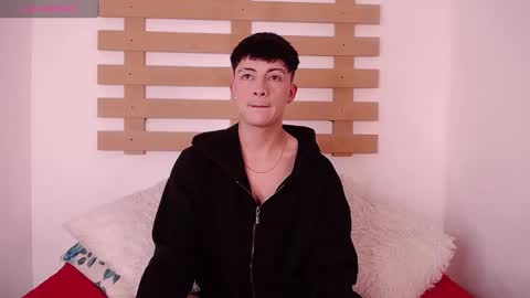 Snapshot of steev_novoa chatting on 01/30/25, 05:19 Steev online show from 01/30/25, 05:19