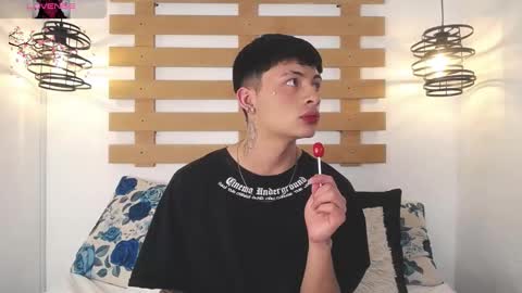 Snapshot of steev_novoa chatting on 02/05/25, 11:02 Steev online show from 02/05/25, 11:02