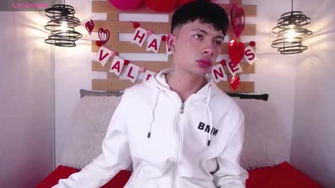 Snapshot of steev_novoa chatting on 02/12/25, 03:51 Steev online show from 02/12/25, 03:51