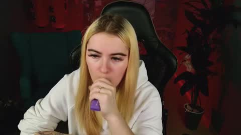 stef_nicks online show from 10/10/25, 09:30