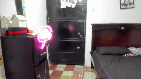 julieth-cancer online show from 04/21/26, 01:53