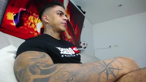 Snapshot of stefan_macallan chatting on 12/24/24, 02:32 Macallan online show from 12/24/24, 02:32