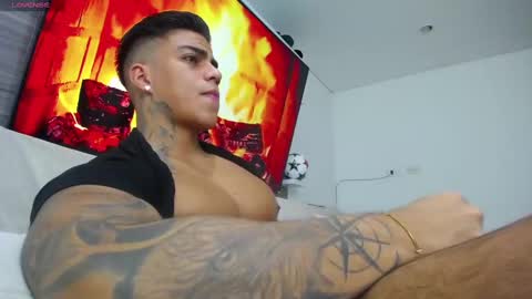 Snapshot of stefan_macallan chatting on 01/22/25, 08:29 Macallan online show from 01/22/25, 08:29