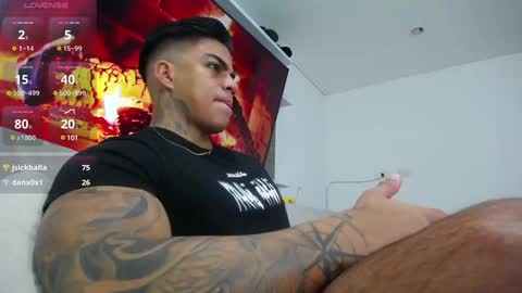 Snapshot of stefan_macallan chatting on 02/25/25, 09:31 Macallan online show from 02/25/25, 09:31