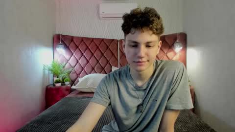 Esrefan online show from 03/04/26, 07:53