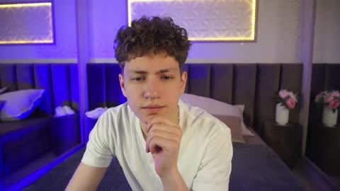 Esrefan online show from 03/28/26, 08:08