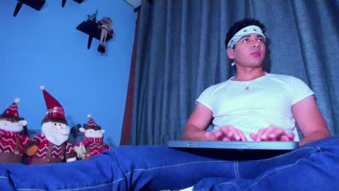 Snapshot of stefann_salvatore chatting on 01/01/25, 01:15 Stefann Salvatore online show from 01/01/25, 01:15