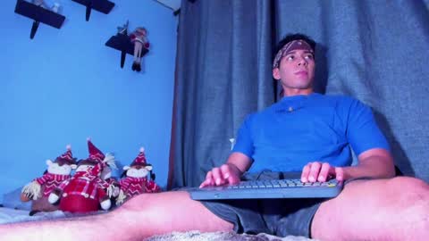 Snapshot of stefann_salvatore chatting on 01/08/25, 02:46 Stefann Salvatore online show from 01/08/25, 02:46