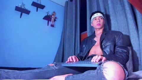 Snapshot of stefann_salvatore chatting on 01/20/25, 04:54 Stefann Salvatore online show from 01/20/25, 04:54