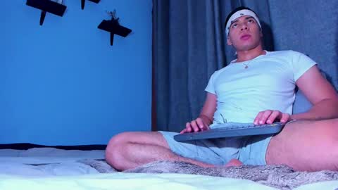 Snapshot of stefann_salvatore chatting on 02/09/25, 04:57 Stefann Salvatore online show from 02/09/25, 04:57