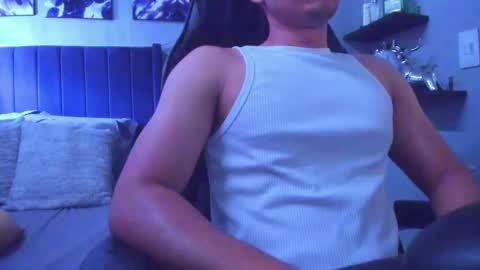 Snapshot of stefann_salvatore chatting on 10/31/25, 06:53 Stefann Salvatore online show from 10/31/25, 06:53