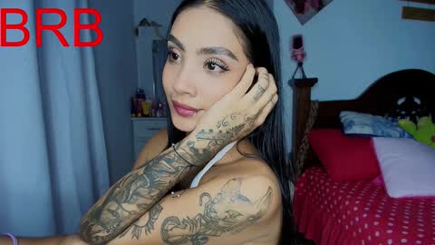 Im MiaIts my first day here  online show from 11/13/25, 12:09