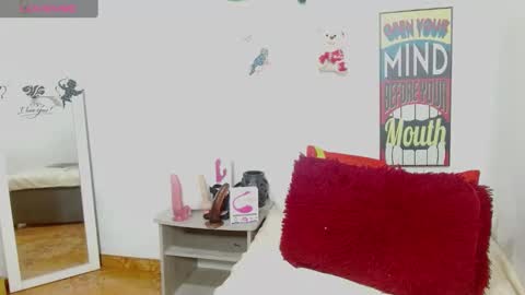 Snapshot of stefanny_taylor chatting on 12/06/24, 05:11 Stefanny online show from 12/06/24, 05:11